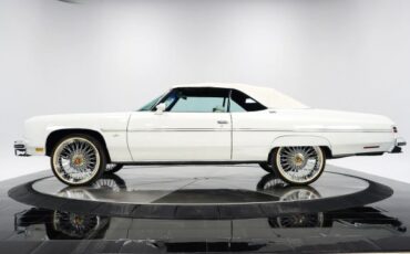 Chevrolet-Caprice-1975-2