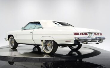 Chevrolet-Caprice-1975-3