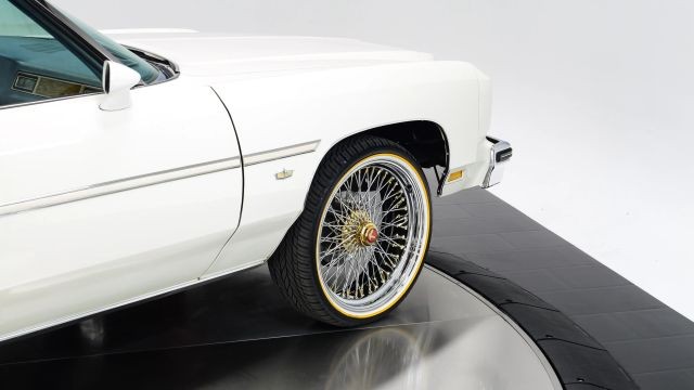 Chevrolet-Caprice-1975-34