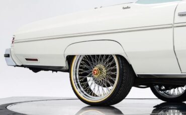 Chevrolet-Caprice-1975-35