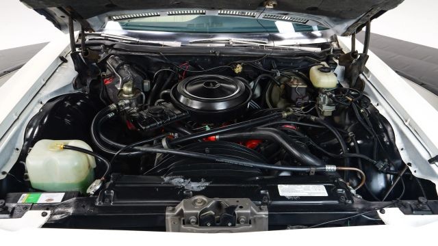 Chevrolet-Caprice-1975-37