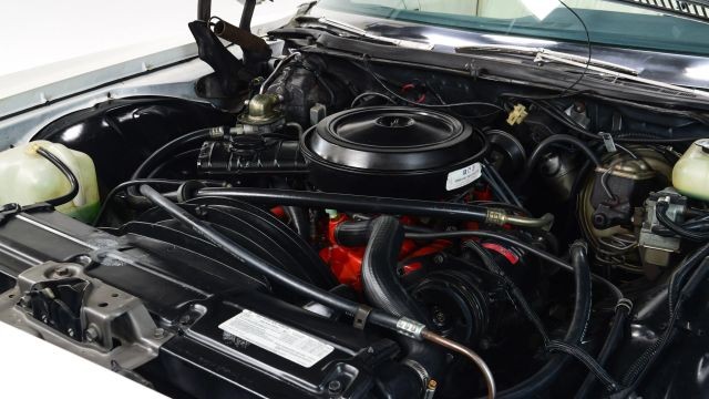 Chevrolet-Caprice-1975-38