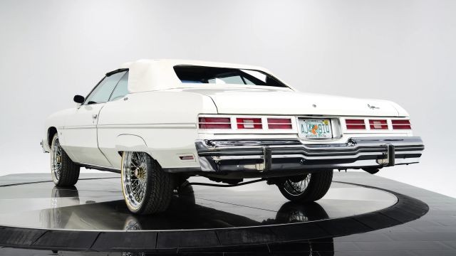 Chevrolet-Caprice-1975-4