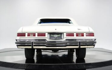 Chevrolet-Caprice-1975-5