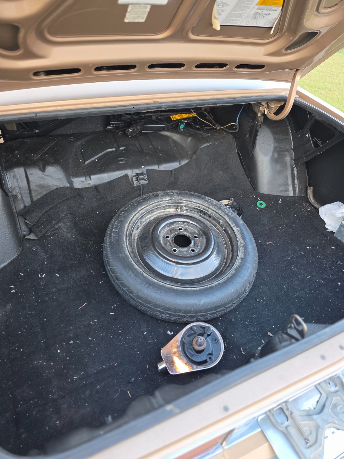 Chevrolet-Caprice-1987-Sedan-13