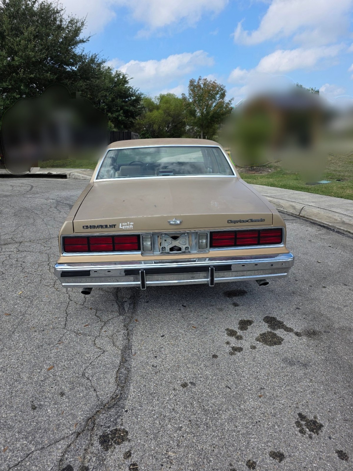 Chevrolet-Caprice-1987-Sedan-2