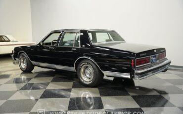 Chevrolet-Caprice-1989-Black-Medium-Dark-Gray-16