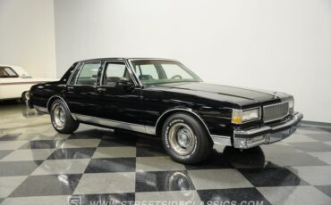 Chevrolet-Caprice-1989-Black-Medium-Dark-Gray-20