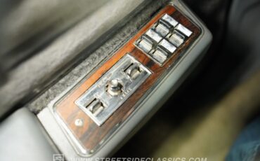 Chevrolet-Caprice-1989-Black-Medium-Dark-Gray-43