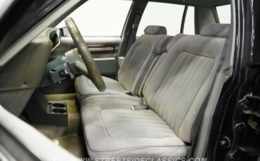 Chevrolet-Caprice-1989-Black-Medium-Dark-Gray-44