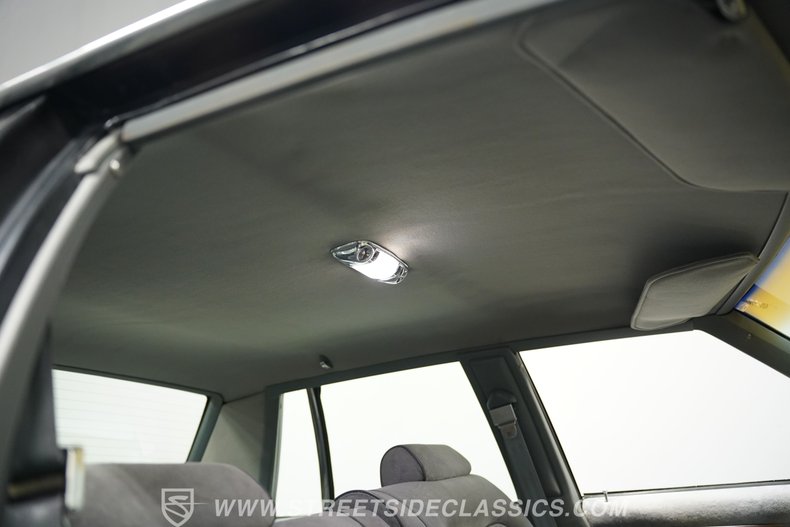 Chevrolet-Caprice-1989-Black-Medium-Dark-Gray-46