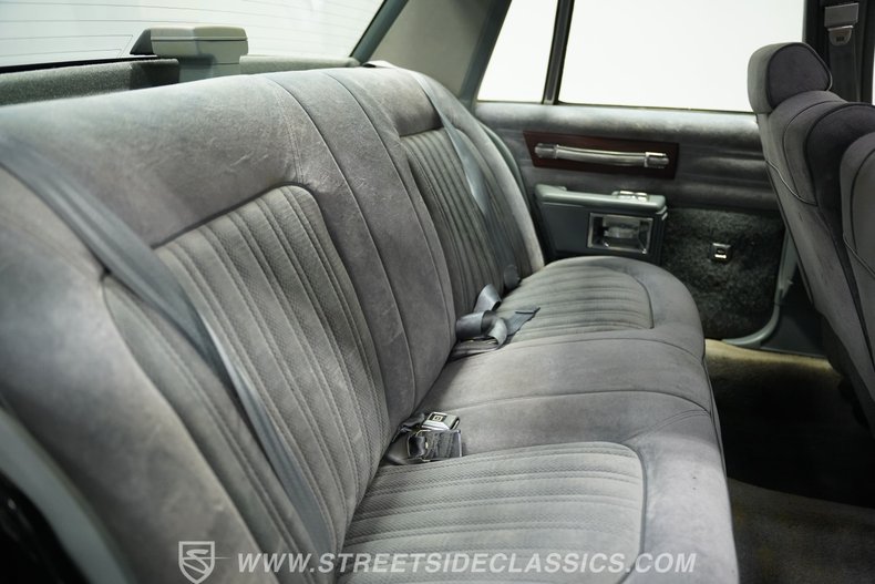 Chevrolet-Caprice-1989-Black-Medium-Dark-Gray-47