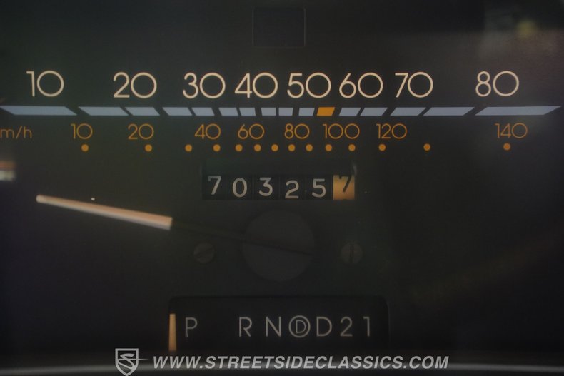 Chevrolet-Caprice-1989-Black-Medium-Dark-Gray-9