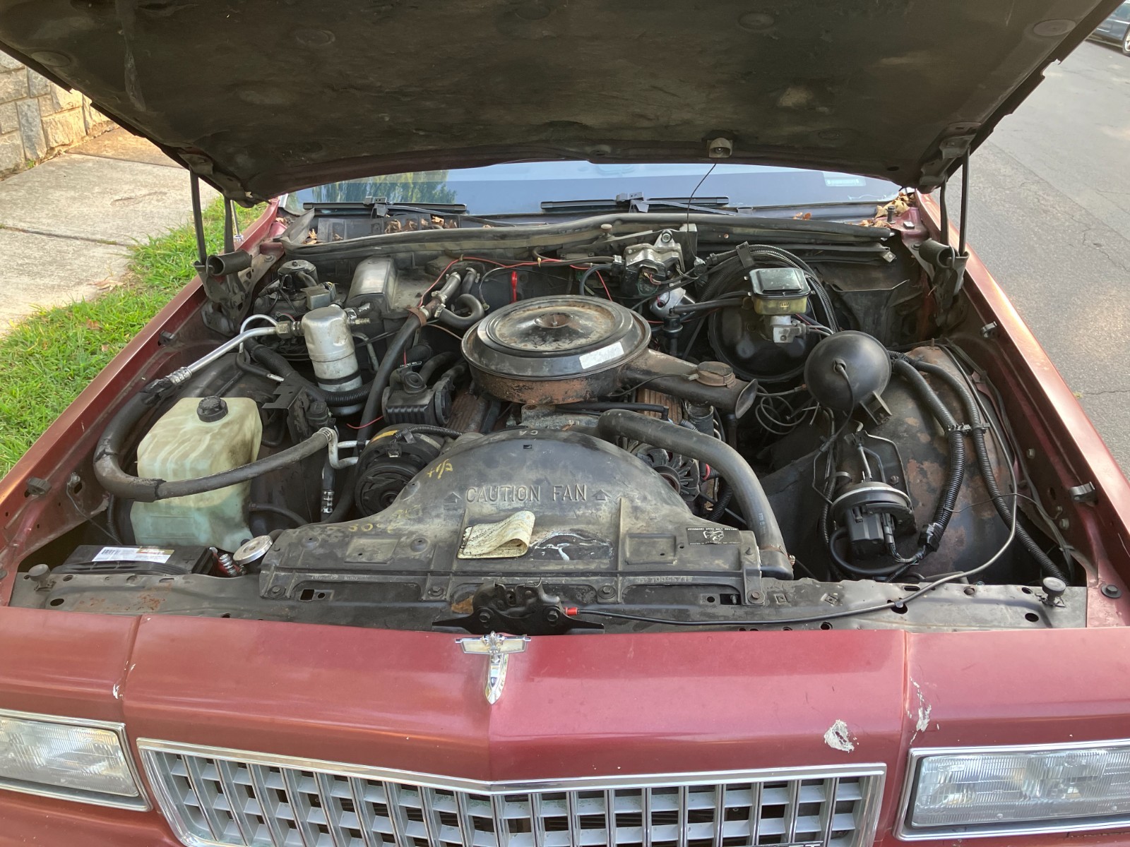 Chevrolet-Caprice-1990-Sedan-9