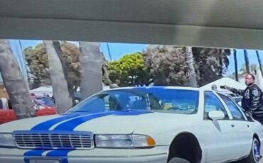 Chevrolet-Caprice-1993-2