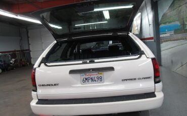 Chevrolet-Caprice-1993-Wagon-17
