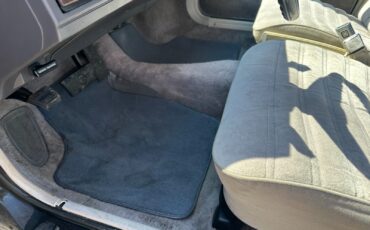 Chevrolet-Celebrity-1983-Sedan-11