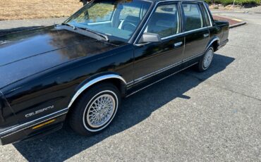 Chevrolet-Celebrity-1983-Sedan