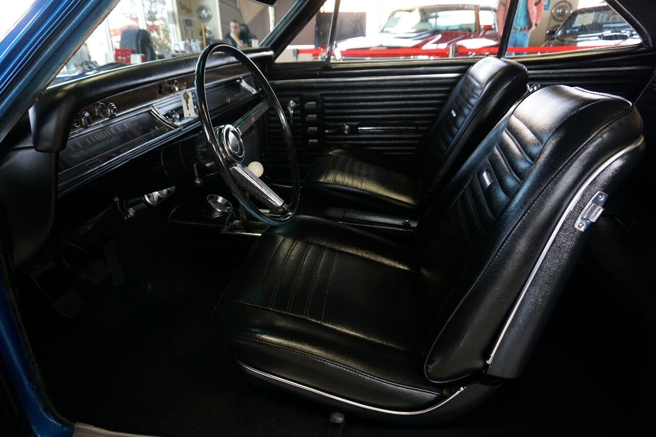 Chevrolet-Chevelle-1967-Classic-Car-20