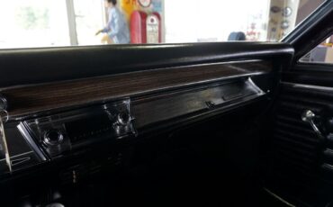 Chevrolet-Chevelle-1967-Classic-Car-26