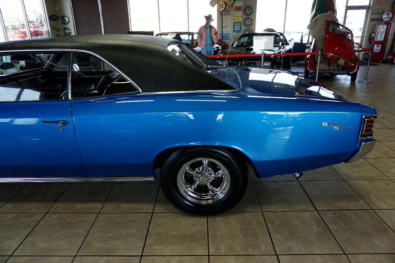 Chevrolet-Chevelle-1967-Classic-Car-37