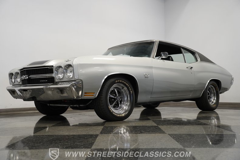 Chevrolet-Chevelle-1970-Cortez-Silver-Black-11