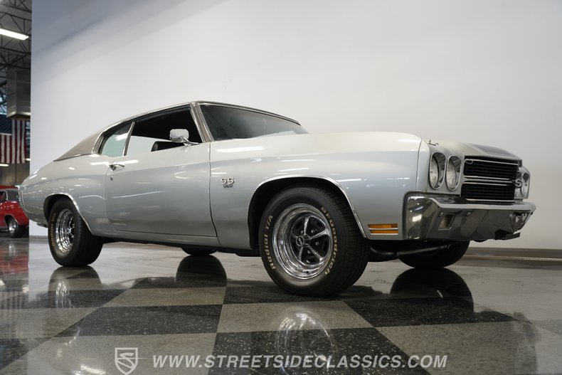 Chevrolet-Chevelle-1970-Cortez-Silver-Black-23