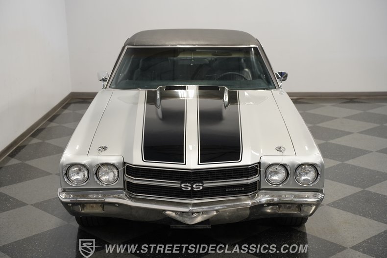 Chevrolet-Chevelle-1970-Cortez-Silver-Black-27