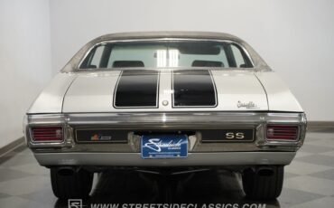 Chevrolet-Chevelle-1970-Cortez-Silver-Black-29