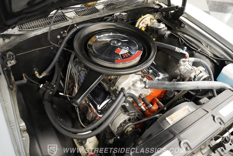 Chevrolet-Chevelle-1970-Cortez-Silver-Black-32