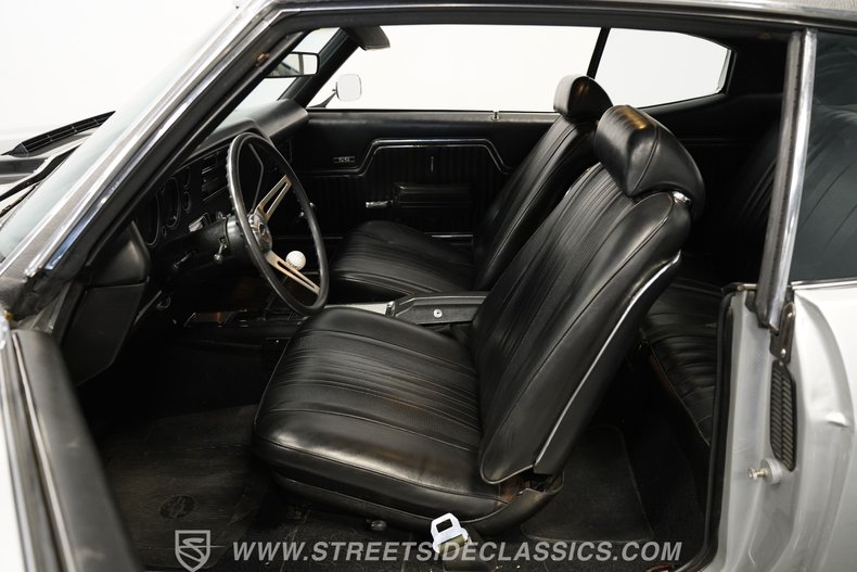 Chevrolet-Chevelle-1970-Cortez-Silver-Black-35