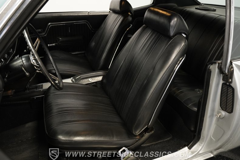 Chevrolet-Chevelle-1970-Cortez-Silver-Black-36