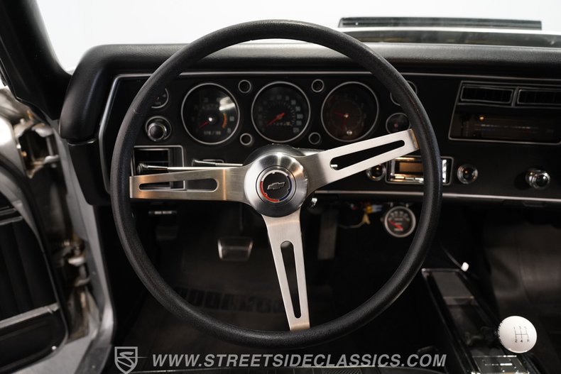 Chevrolet-Chevelle-1970-Cortez-Silver-Black-38