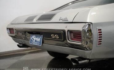 Chevrolet-Chevelle-1970-Cortez-Silver-Black-4