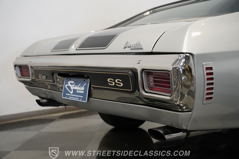 Chevrolet-Chevelle-1970-Cortez-Silver-Black-4