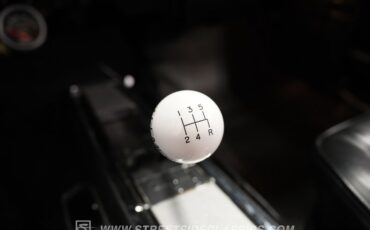 Chevrolet-Chevelle-1970-Cortez-Silver-Black-44