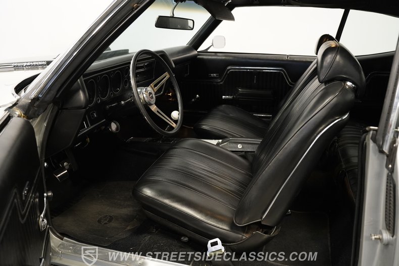 Chevrolet-Chevelle-1970-Cortez-Silver-Black-9