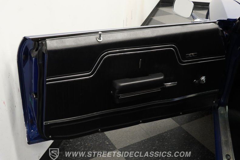 Chevrolet-Chevelle-1971-Blue-Metallic-Black-36