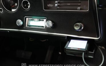 Chevrolet-Chevelle-1971-Blue-Metallic-Black-37