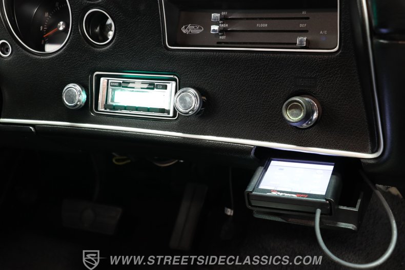 Chevrolet-Chevelle-1971-Blue-Metallic-Black-37