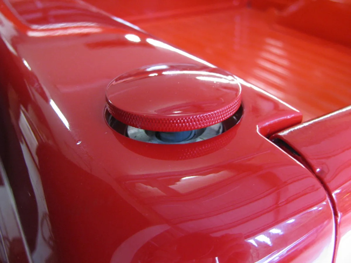 Chevrolet-Cheyenne-1974-Red-And-White-Red-And-Black-12