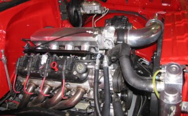 Chevrolet-Cheyenne-1974-Red-And-White-Red-And-Black-14