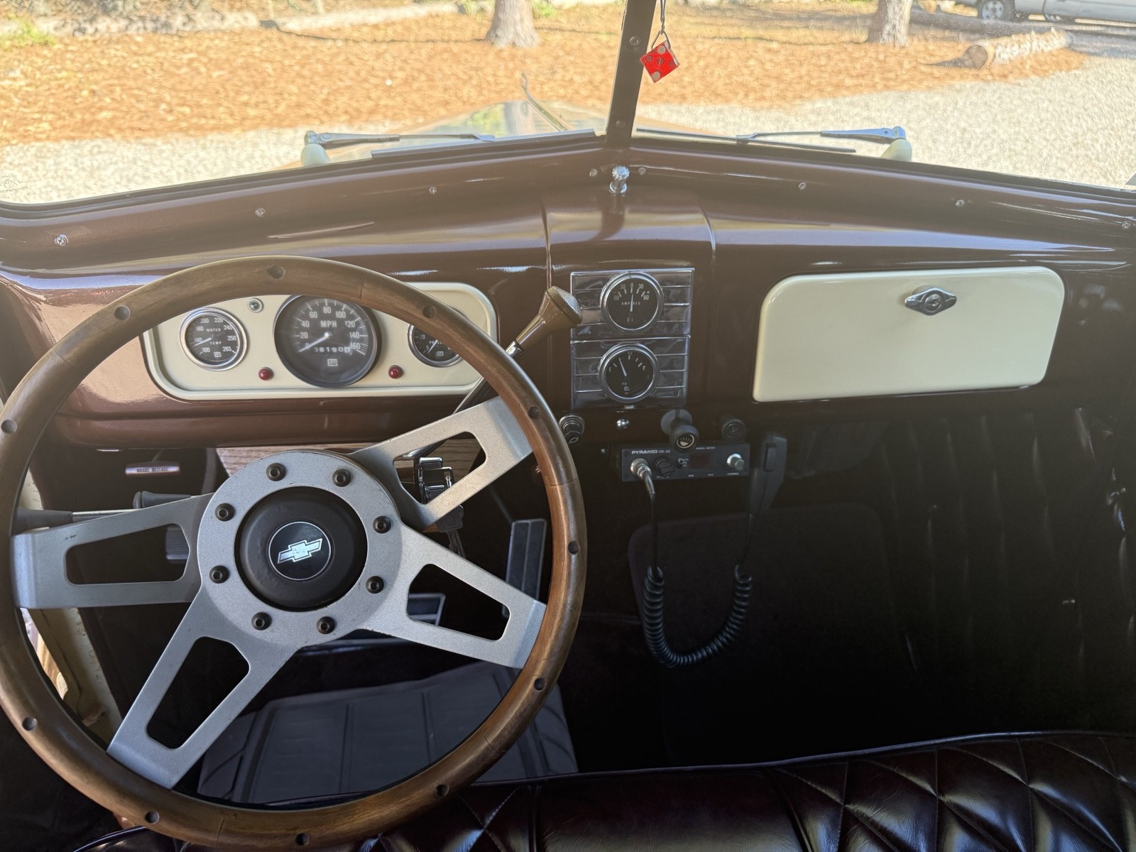 Chevrolet-Classic-1937-27