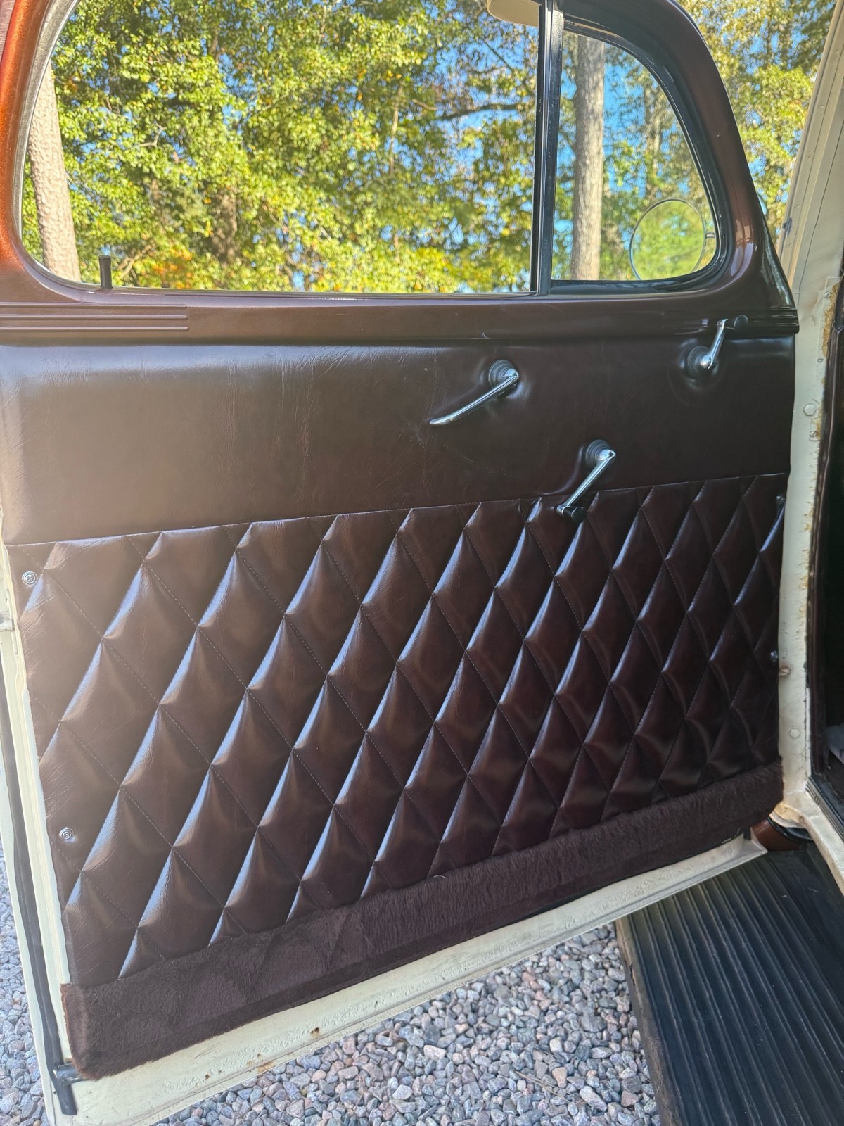 Chevrolet-Classic-1937-32