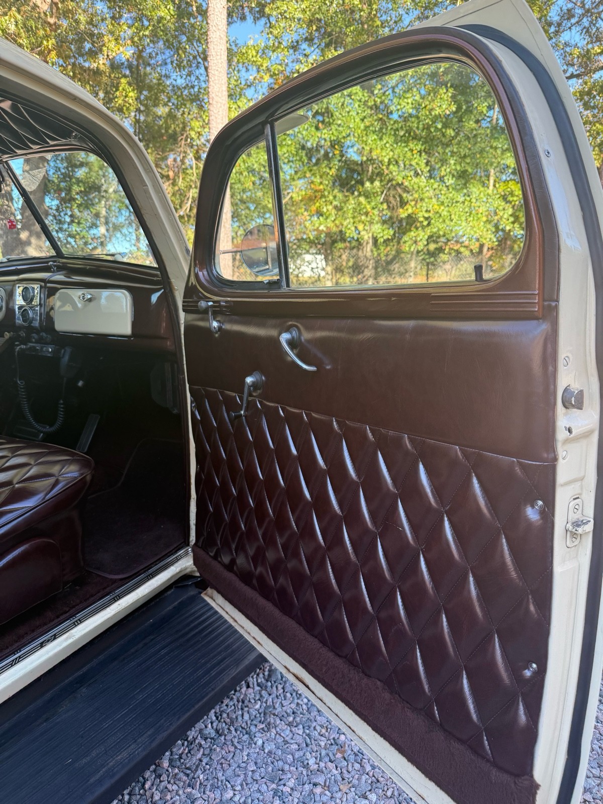 Chevrolet-Classic-1937-35