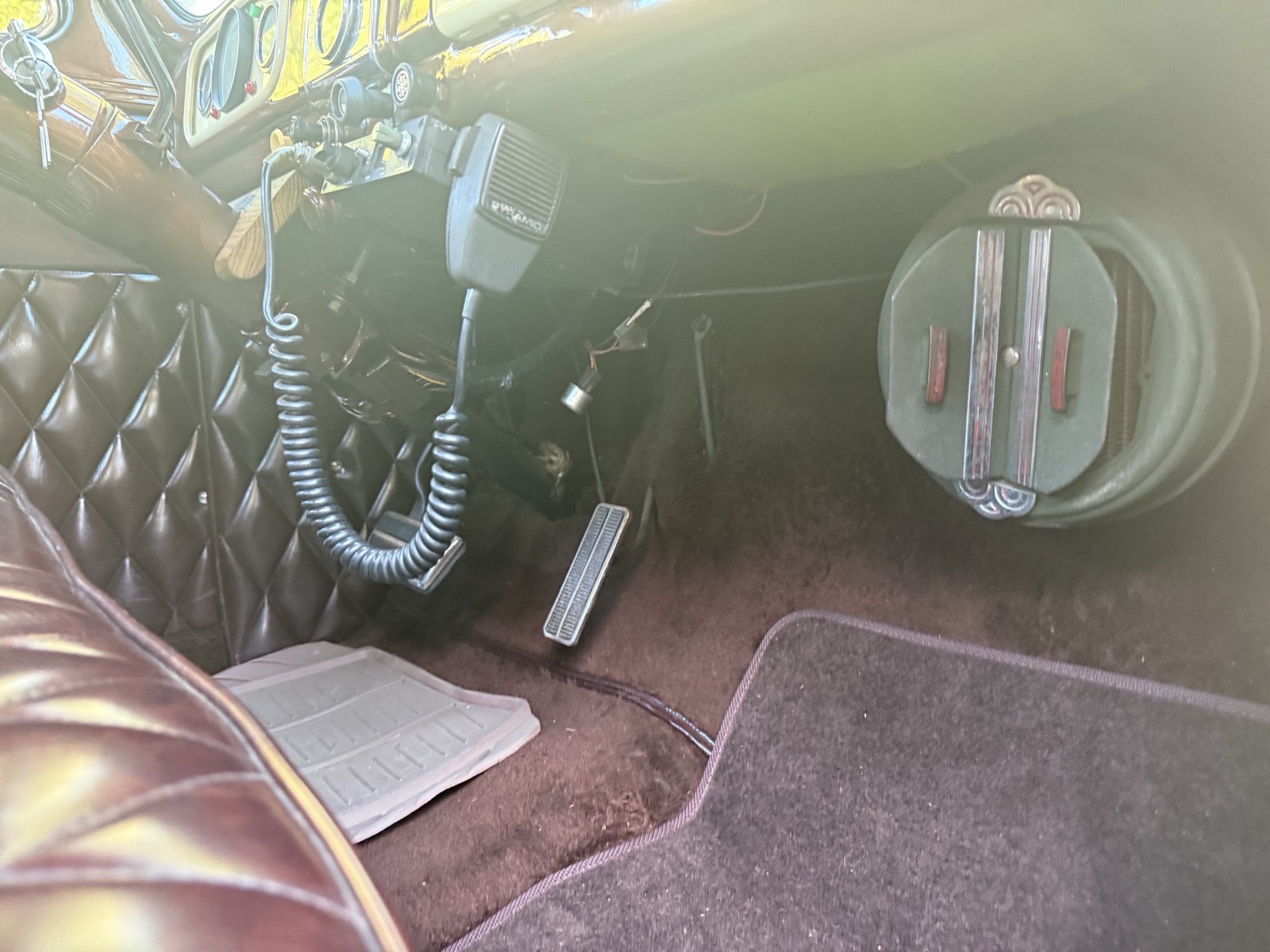 Chevrolet-Classic-1937-36