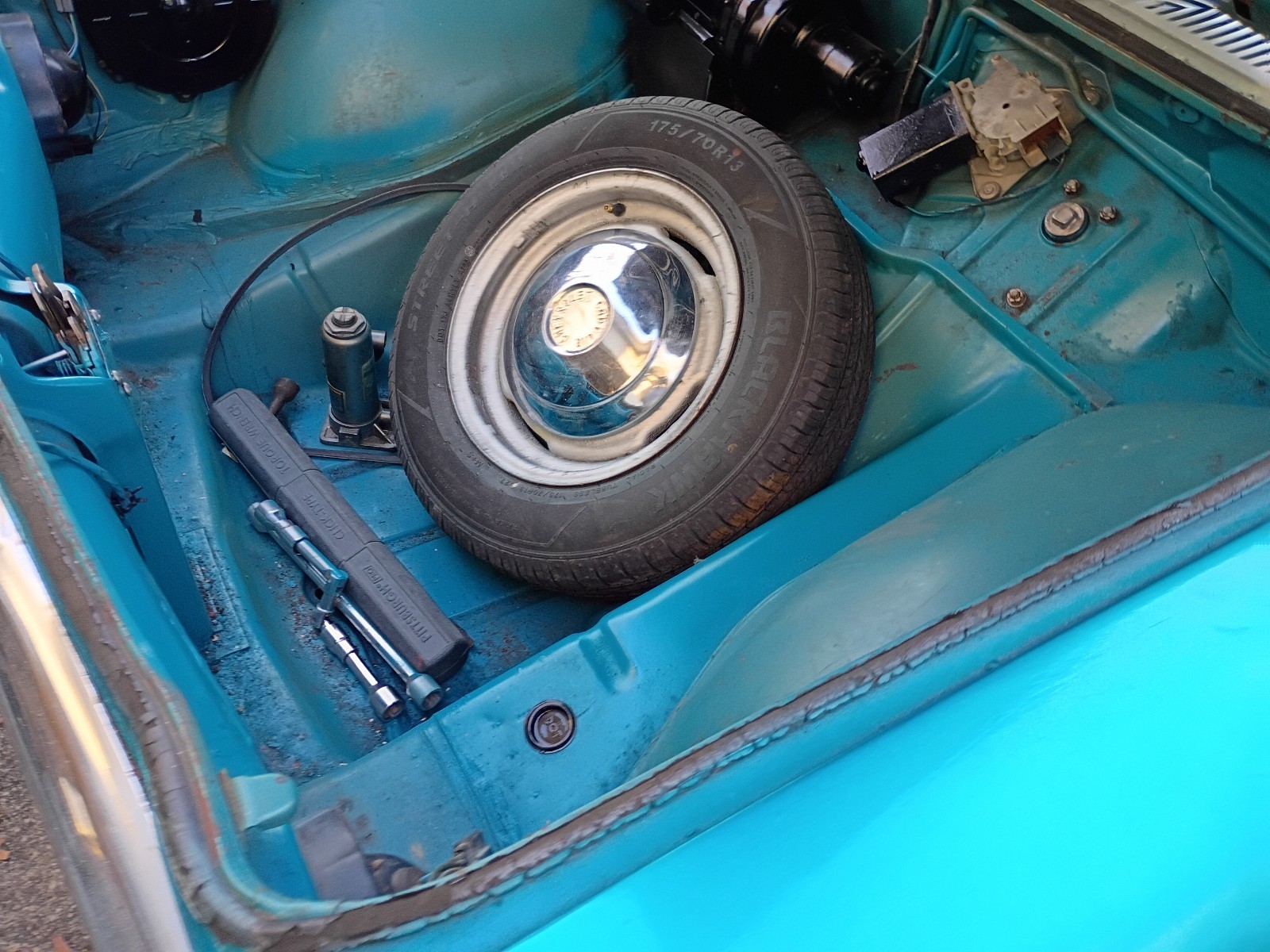 Chevrolet-Corvair-1960-10