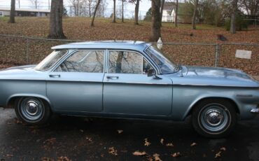 Chevrolet-Corvair-1962-Sedan-3
