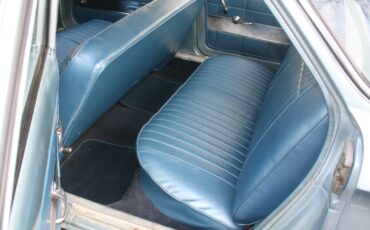 Chevrolet-Corvair-1962-Sedan-9