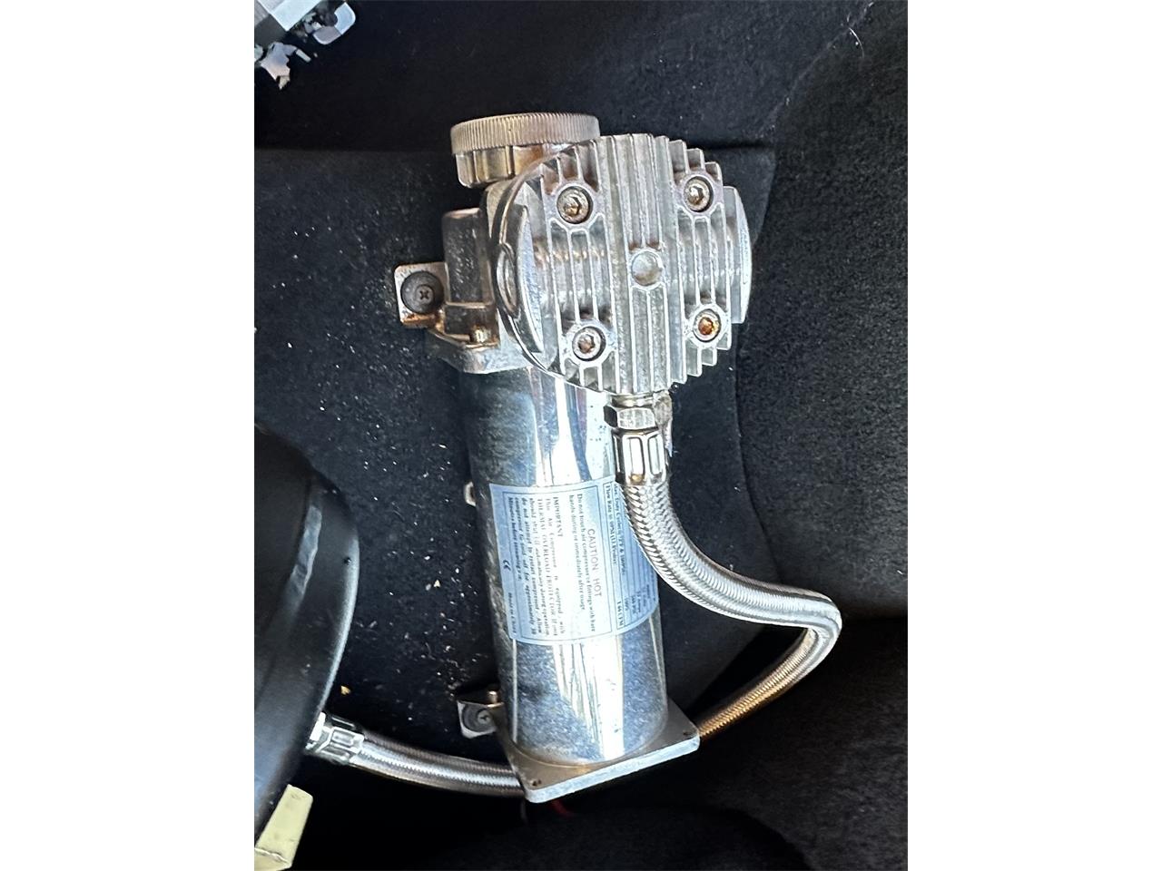 Chevrolet-Corvair-1965-Sunburst-orange-Brown-orange-14